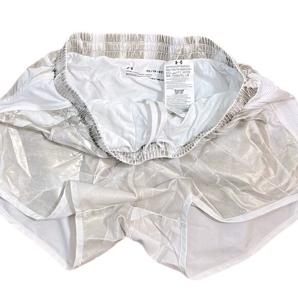 Under Armour Silver Athletic Shorts Moisture-Wicking Lightweight, Size XS - Picture 6 of 7